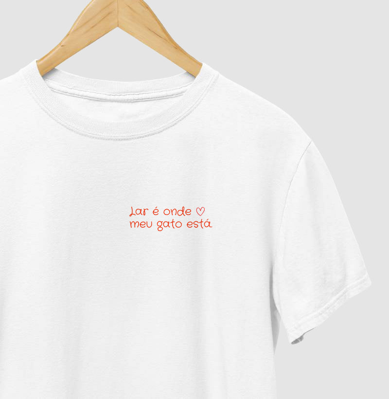 Camiseta LAR É ONDE MEU GATO ESTÁ