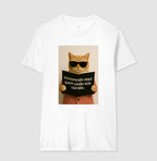 Camiseta PROCURANDO AQUI QUEM PEDIU SUA OPINIÃO